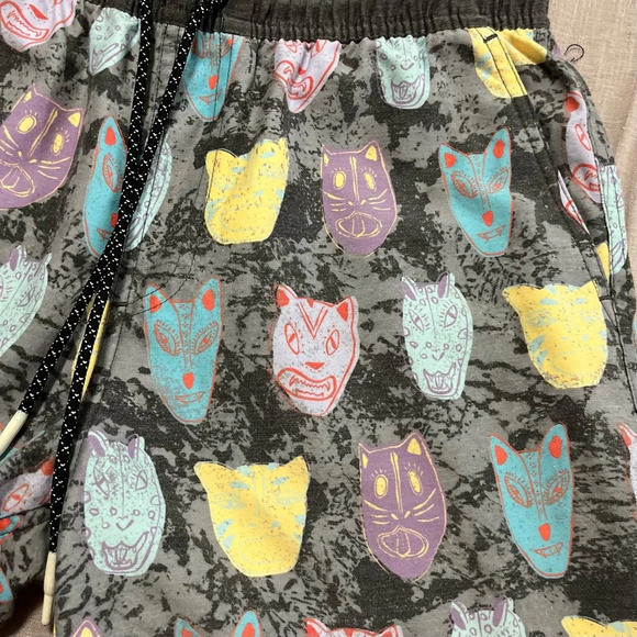 LOST Swim shorts all over cat print design Size small no mesh inside surf board - Picture 3 of 7